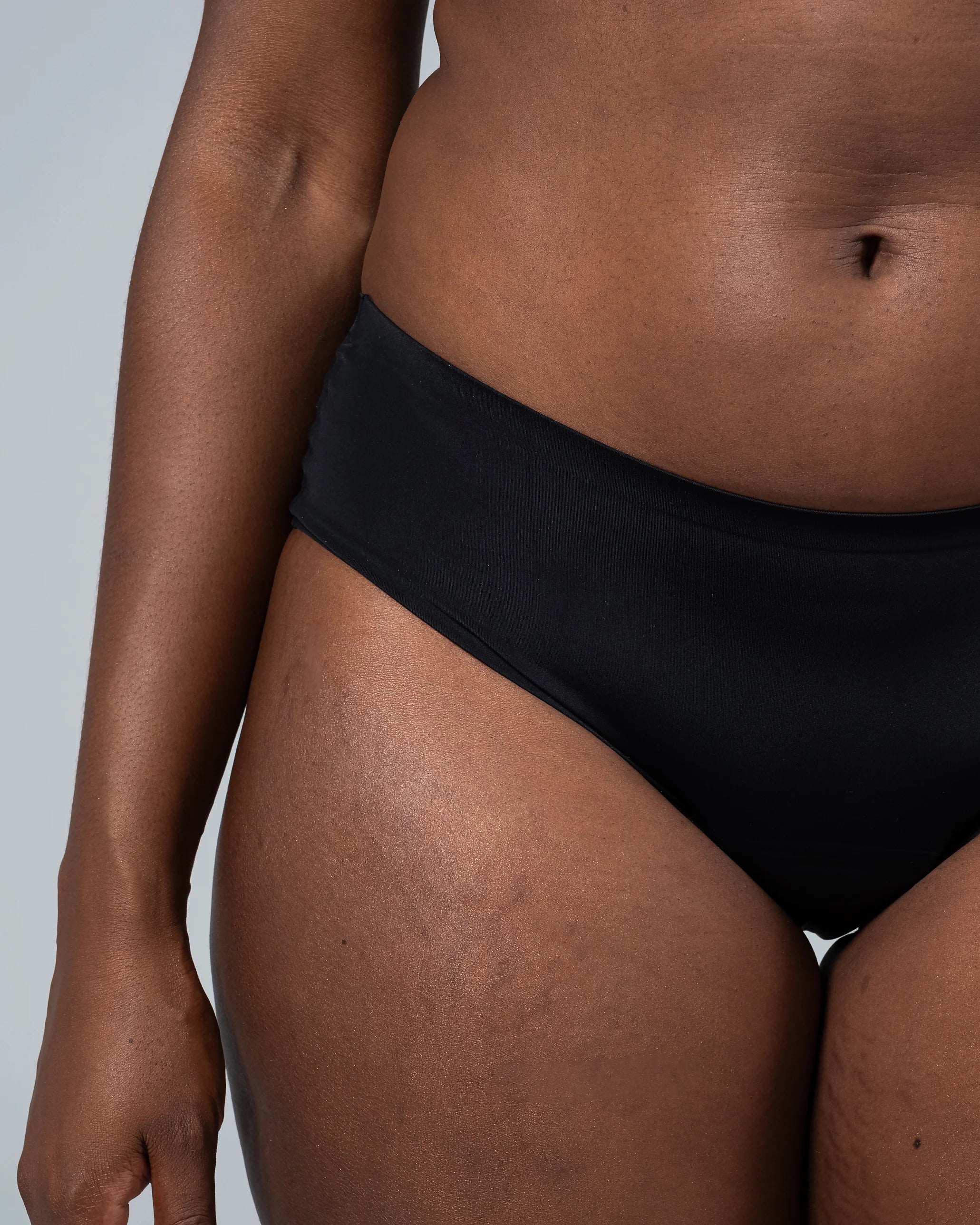 Culotte menstruelle sans couture seamless noire