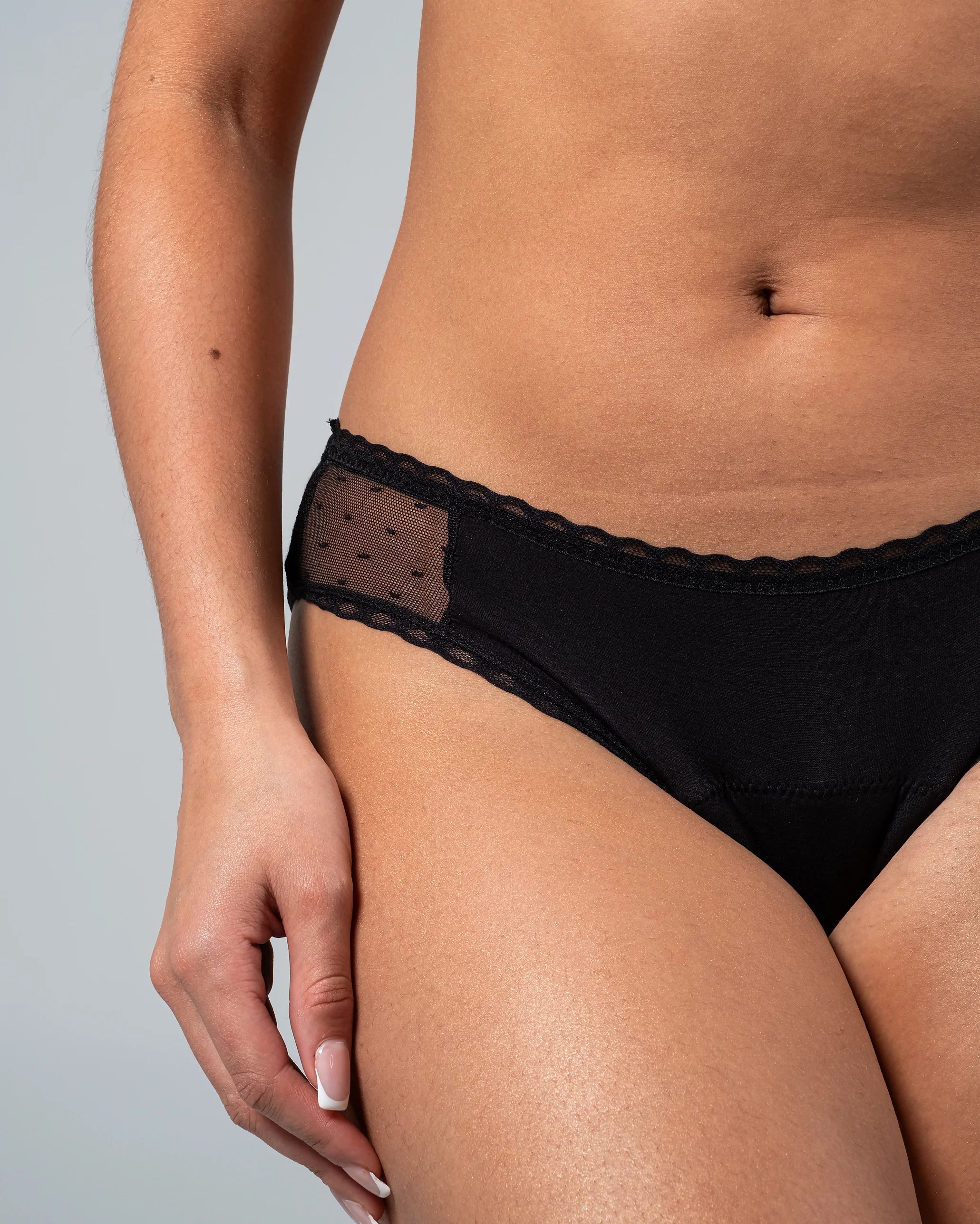 Culotte menstruelle dentelle noire